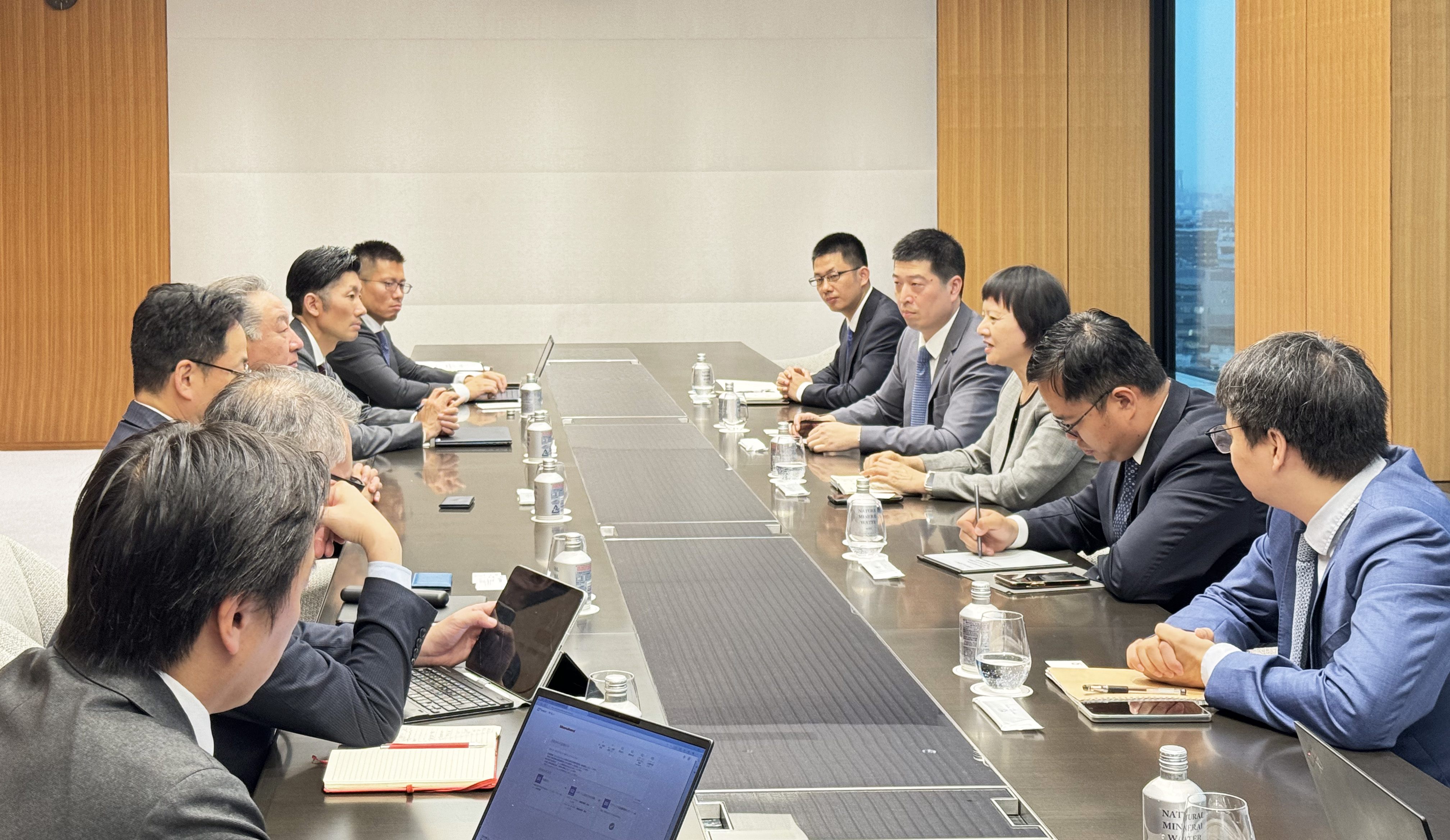 鉴黑担保网(jhdbw)·最具权威唯一维权担保平台