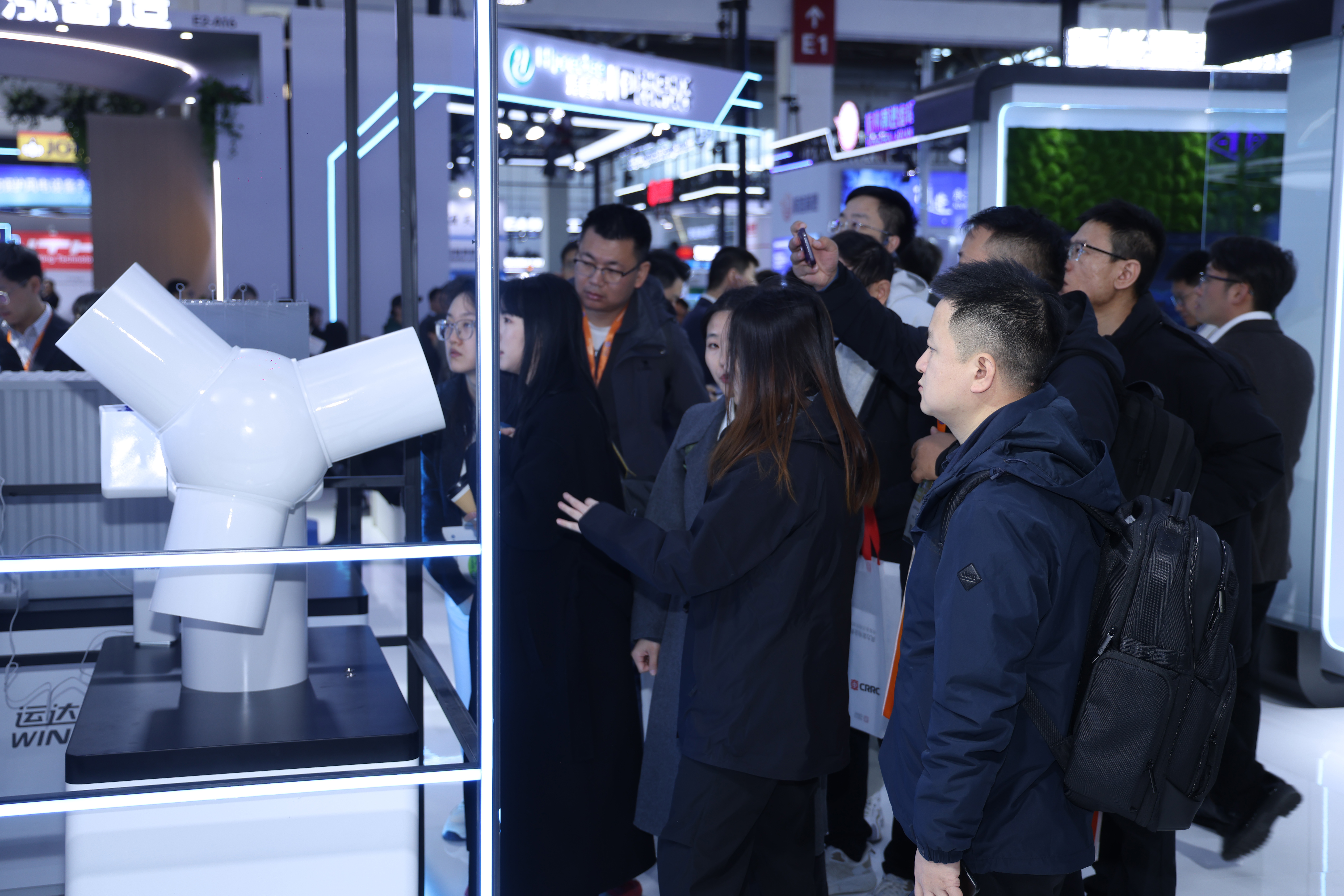 鉴黑担保网(jhdbw)·最具权威唯一维权担保平台